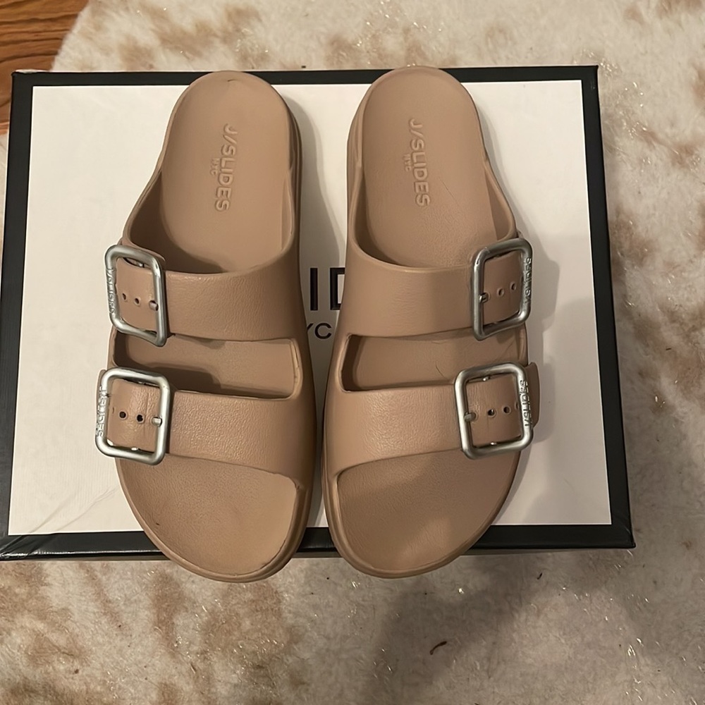 J Slides. Sand. Sand Eva Simply. Size 7. - Picture 3 of 6